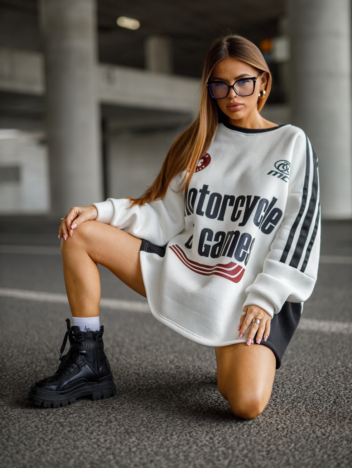 BLUZA OVERSIZE MOTORS – WHITE/ BLACK - obrazek 2