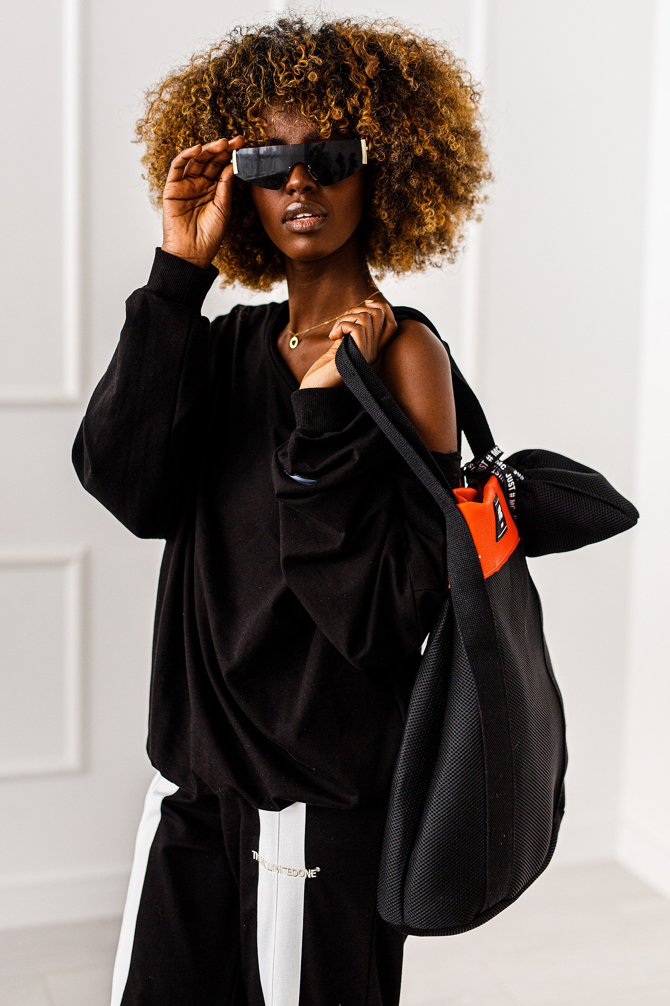 BLUZA OVERSIZE SINGULAR #06 - obrazek 4